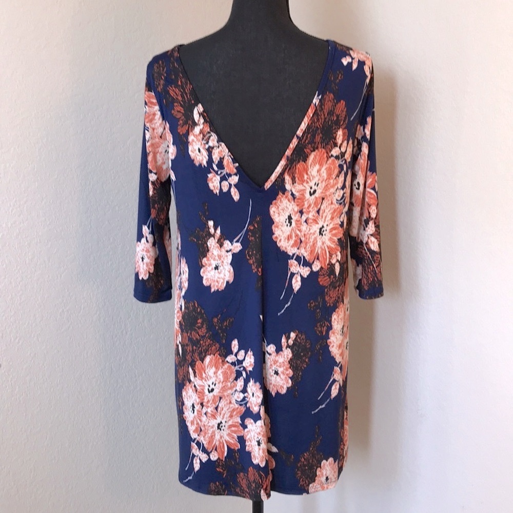 Tres Bien Dress Size Medium - Picture 8 of 8